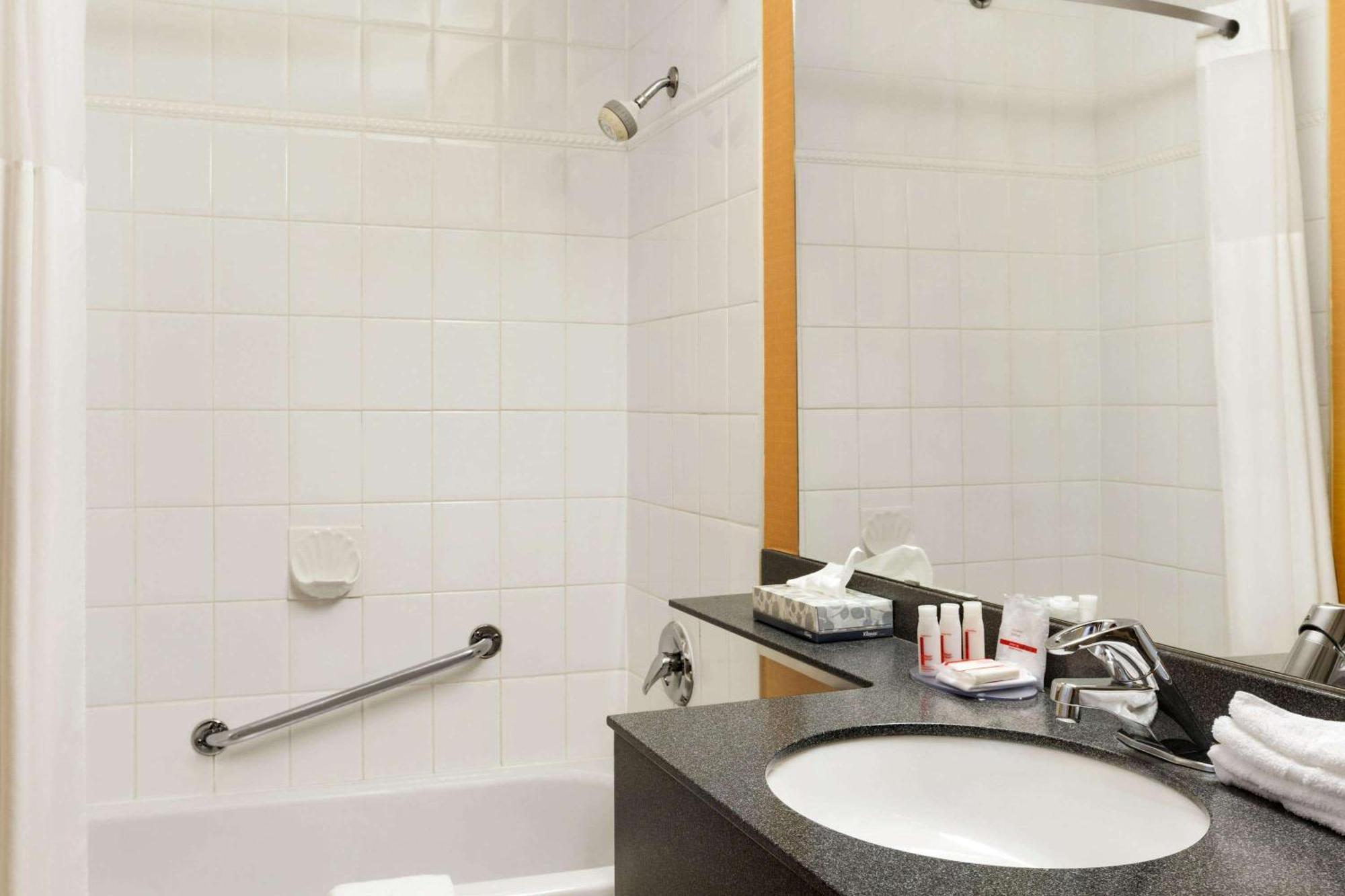 Double Room Two Double Beds Non-Smoking