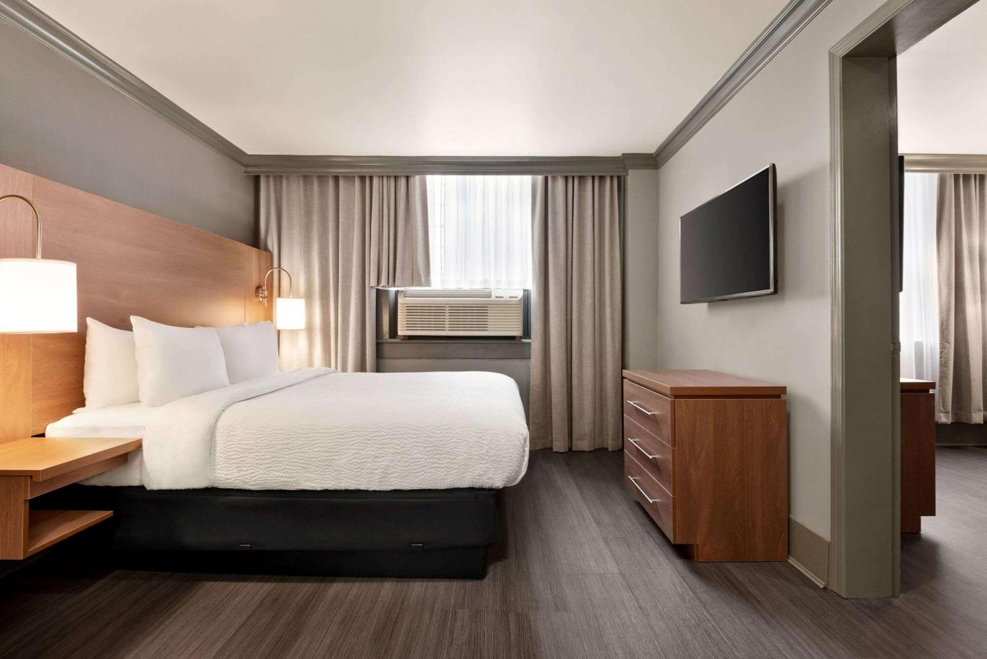 Queen Room Non-Smoking