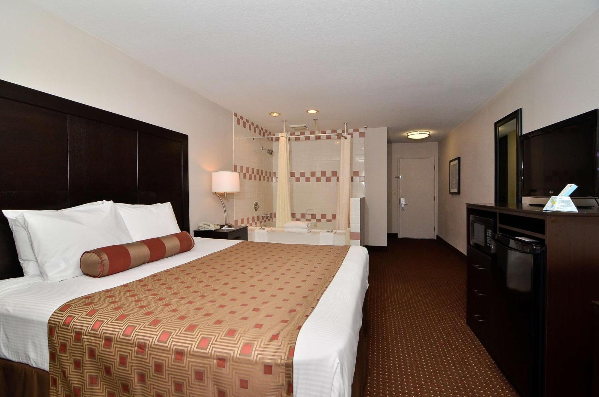 King Suite with Sofa Bed - Non-Smoking