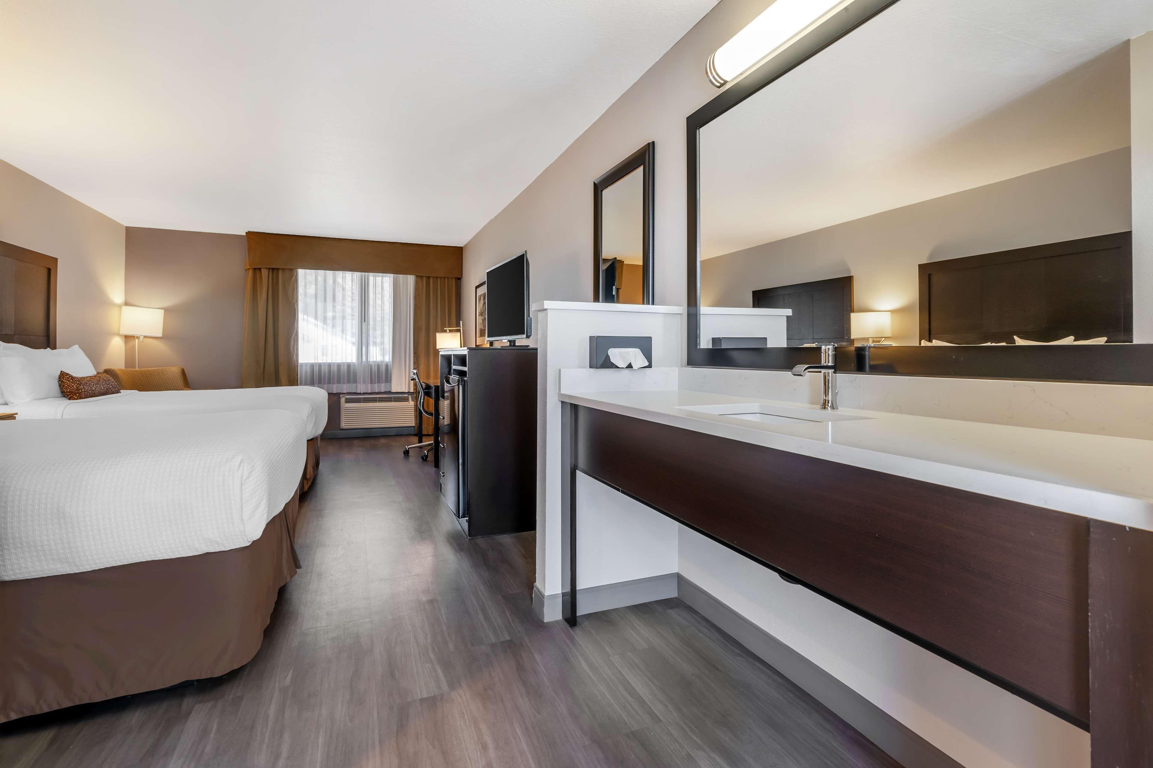 Queen Room with Two Queen Beds