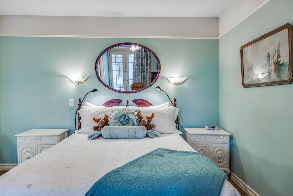 Quarto Queen com Varanda Térrea