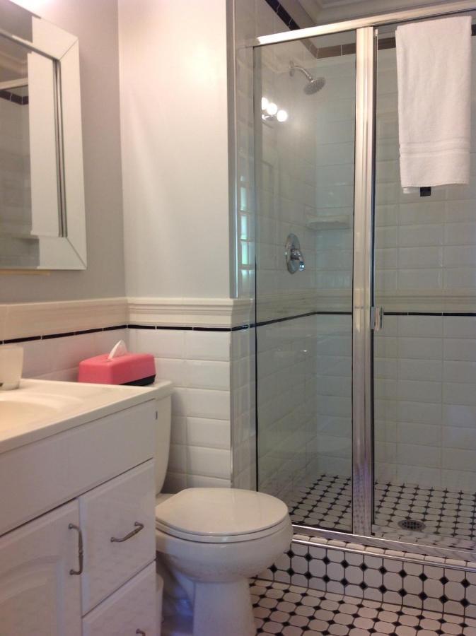 Queen Suite