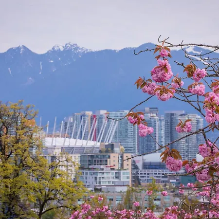Holiday Inn & Suites Vancouver Downtown By Ihg-2